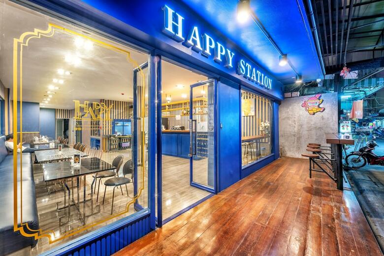 Hostal Happy Station Hostel