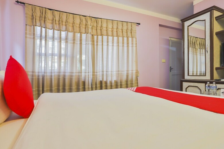 Hotel Oyo 720 Lekali Homes And Restaurant