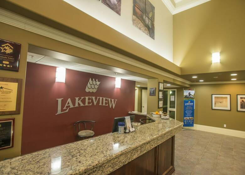 Hotel Lakeview Inns & Suites - Edson Airport