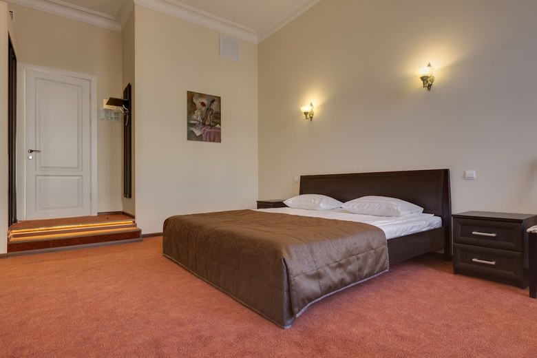 Hotel Solo On Liteyny
