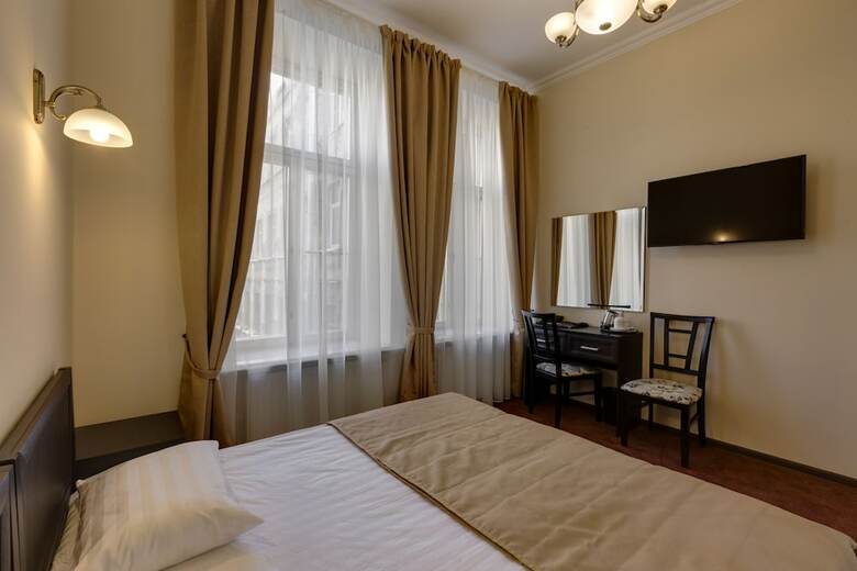 Hotel Solo On Liteyny