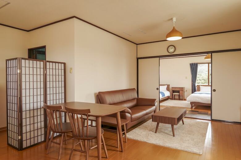 Maru House