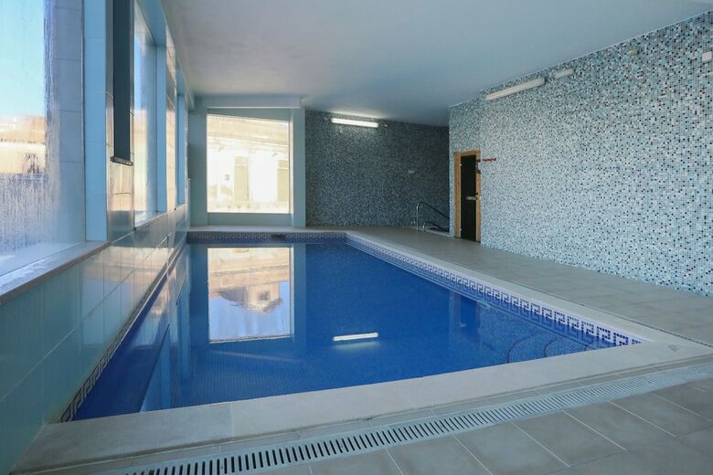 3 Bedroom Apartment With Pool