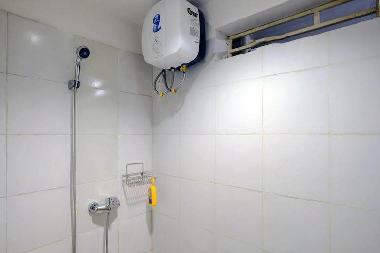 Hostal Oyo 2499 Penginapan Ratu Emas