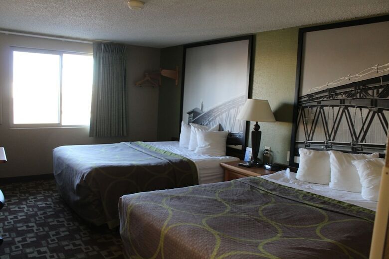 Motel Super 8 By Wyndham Kearney