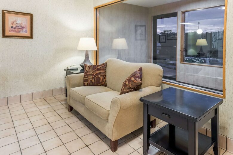 Motel Super 8 By Wyndham Hannibal