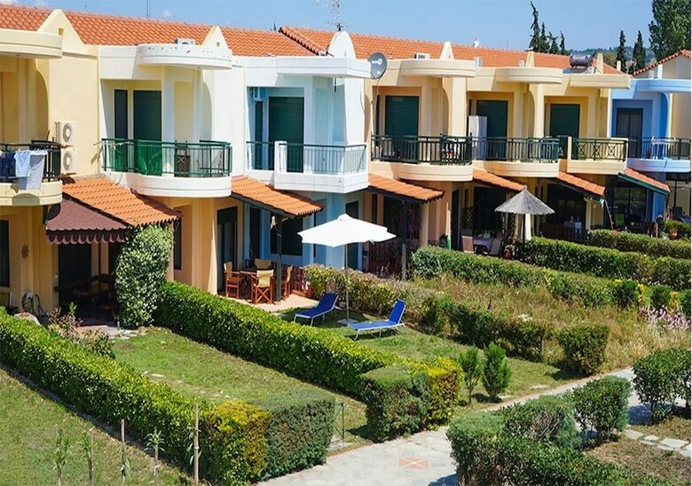 Eva's Houses