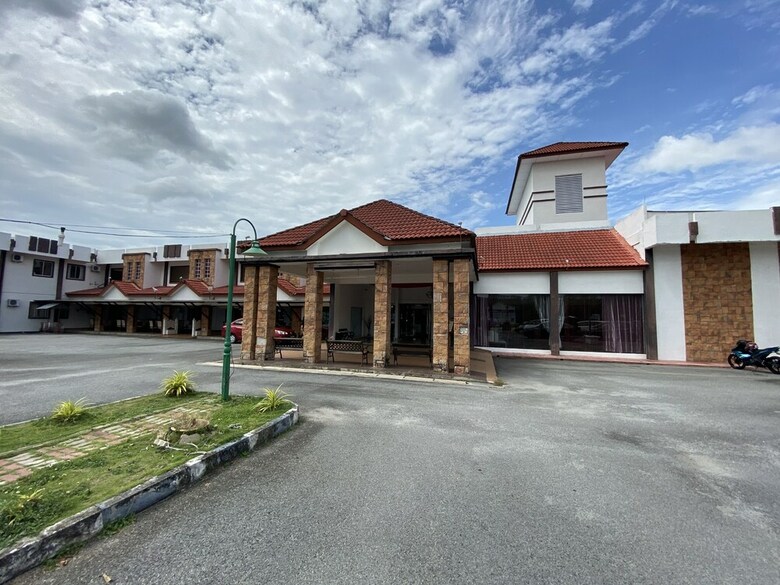 Oyo Capital O 89658 Bustani Hotel