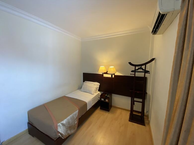 Oyo Capital O 89658 Bustani Hotel