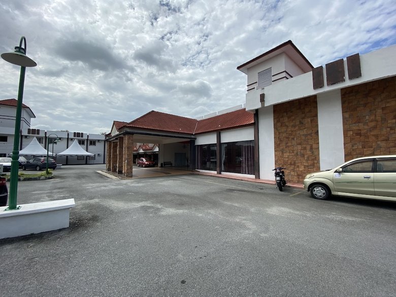 Oyo Capital O 89658 Bustani Hotel