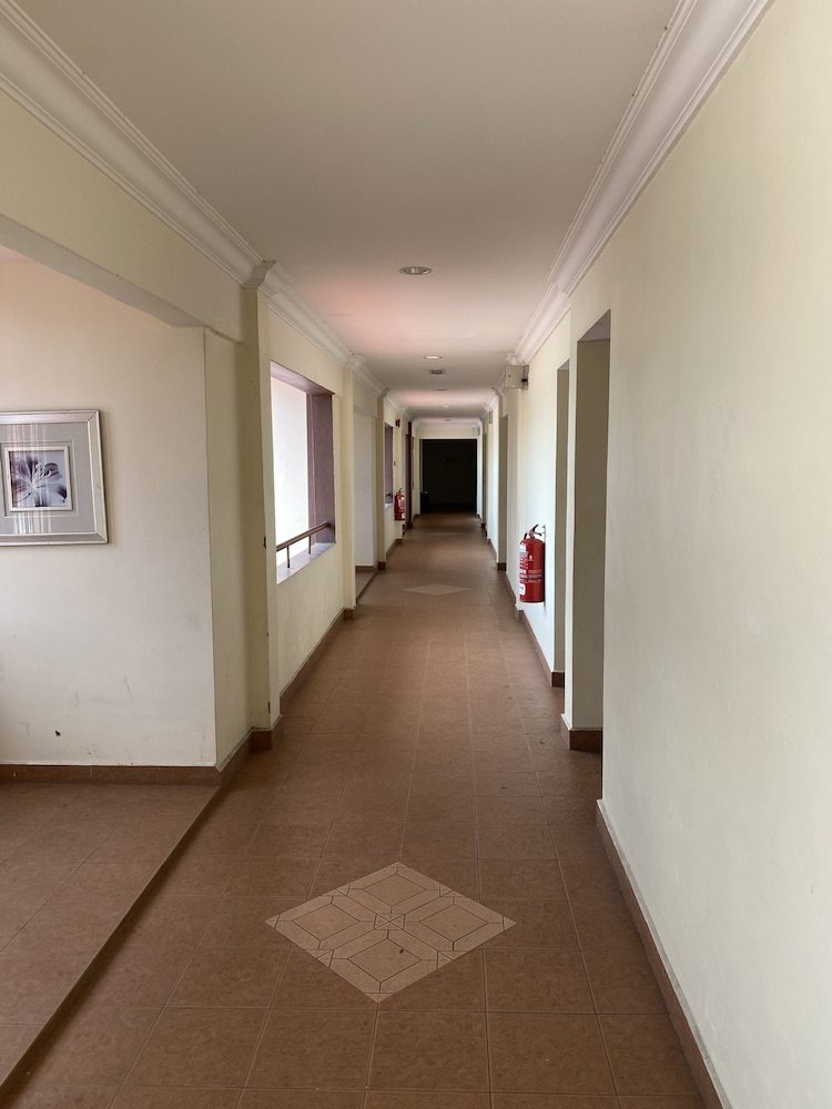 Oyo Capital O 89658 Bustani Hotel