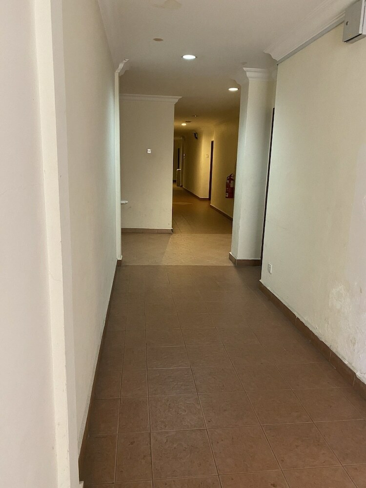 Oyo Capital O 89658 Bustani Hotel