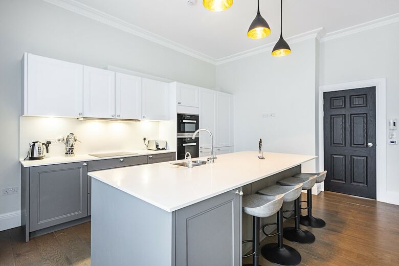 Holborn Flat 7 � Beautiful 2 Bed Apartment Near Russell Square