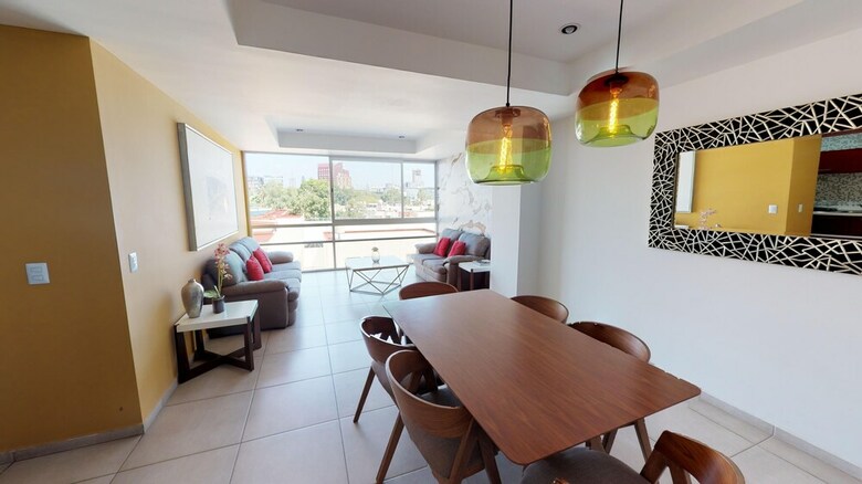 Comfortable And Trendy Apartment 2c