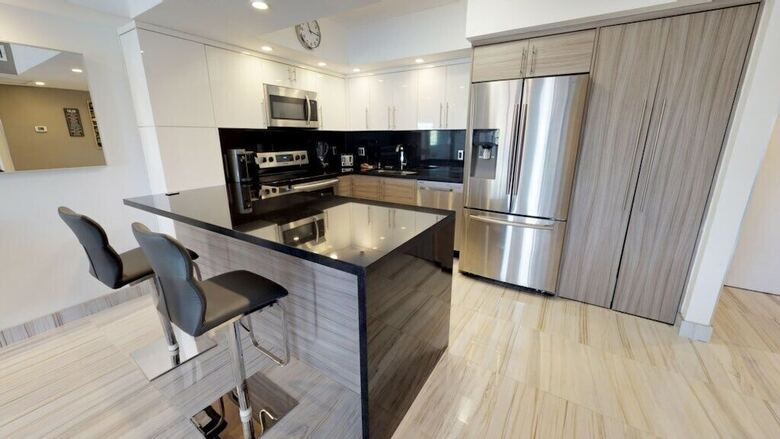 2 Bedroom +den / 2 Bath Apart @ Ocean Reserve 426