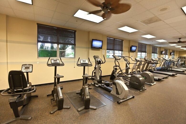Large 1 Bedroom Bay View Apartment Or610