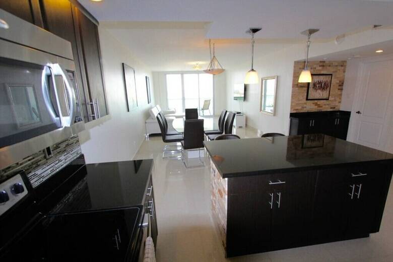 1 Bedroom Bay & Ocean View Or1520