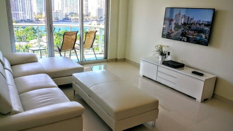 1 Bedroom Bay & Ocean View Or1520