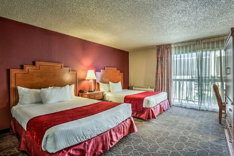 Apartamento Edgewater Hotel & Casino Resort