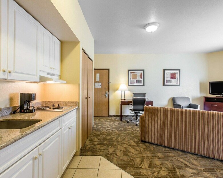Hotel Comfort Suites Palm Desert I-10