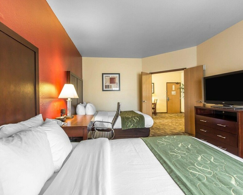 Hotel Comfort Suites Palm Desert I-10