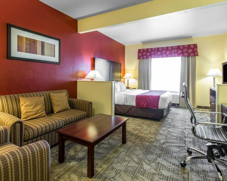 Hotel Comfort Suites Palm Desert I-10