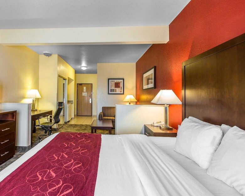 Hotel Comfort Suites Palm Desert I-10