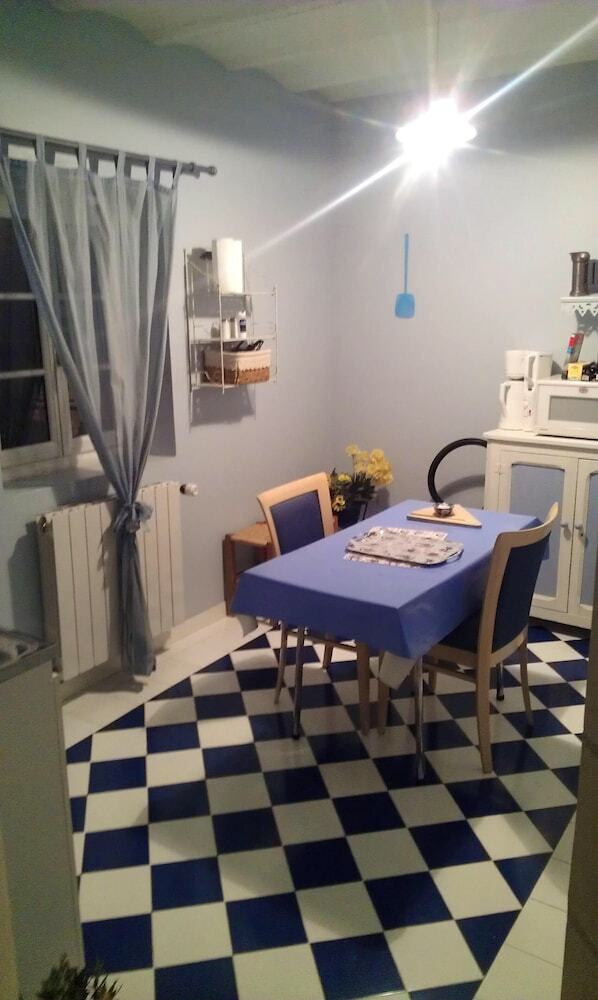 Apartamento Studio In Thilouze, With Enclosed Garden And Wifi