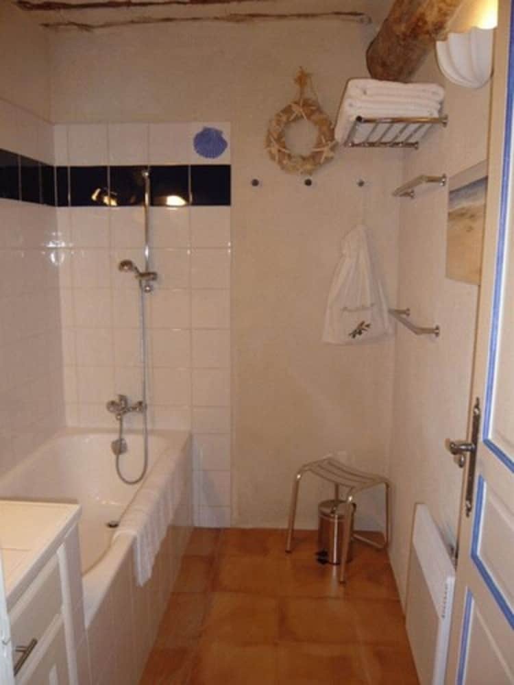 Bed & Breakfast Le Mas Saint Jacques - Chambres D'hotes