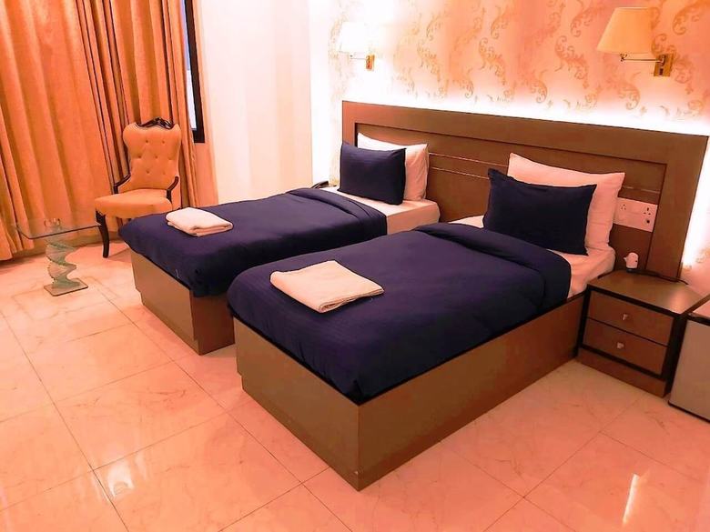 Hotel Corooms Sanvi Prime Unitech Cyber Park