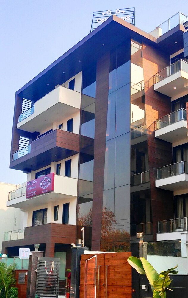Hotel Corooms Sanvi Prime Unitech Cyber Park