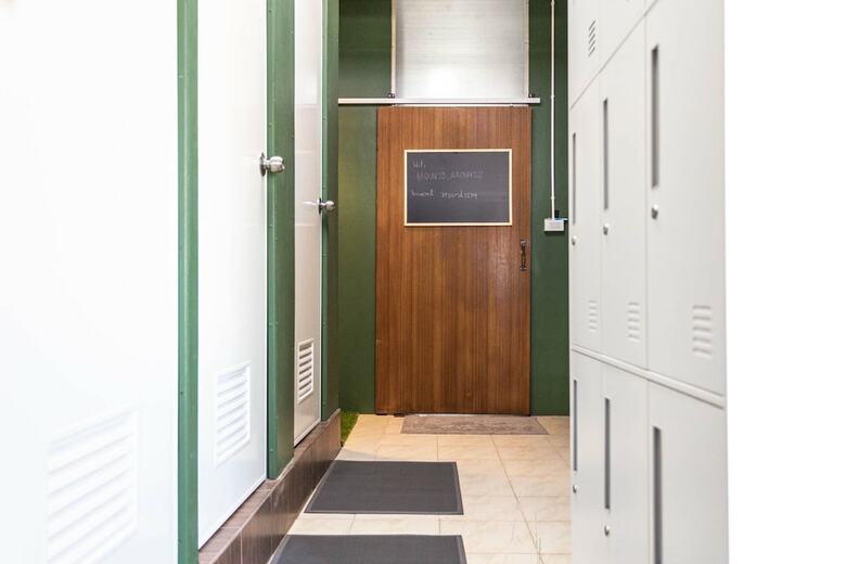 Hostal Around Hostel - Adults Only