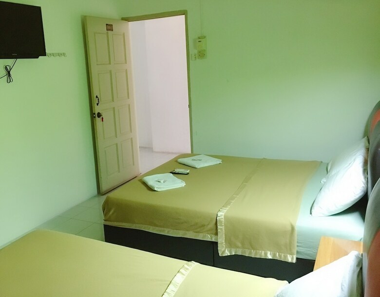 Dindings Pantai Desair Apartment By Dpd