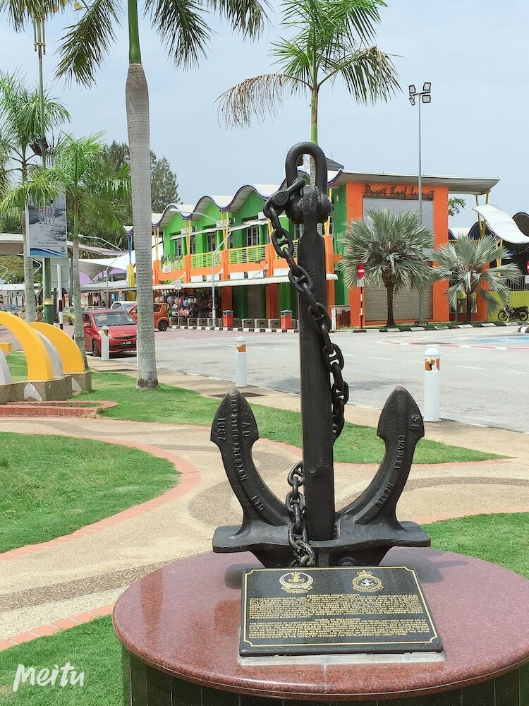 Dindings Pantai Desair Apartment By Dpd