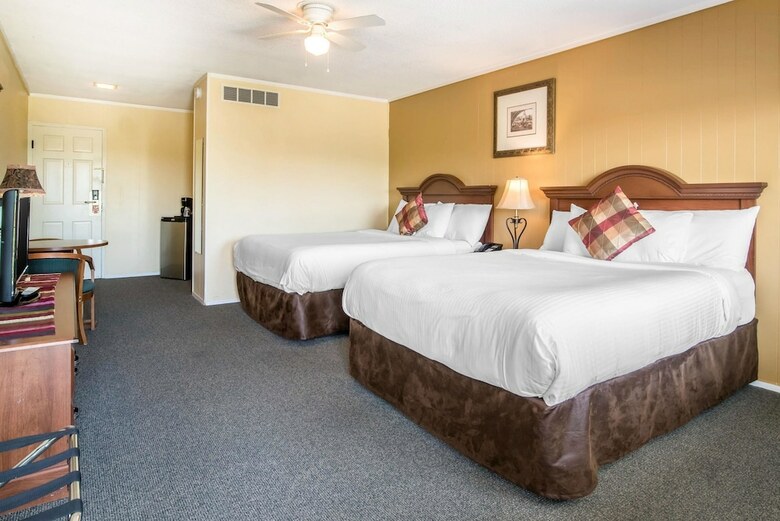Motel Econo Lodge Inn & Suites