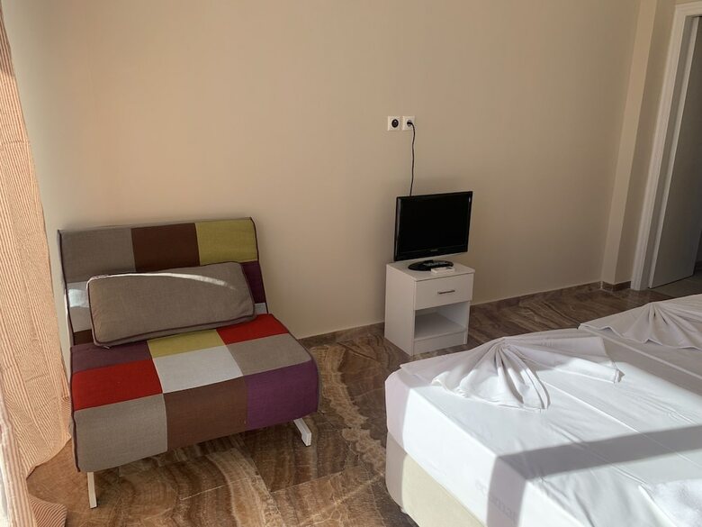 Spacious Renovated Apartment Marousi Kat