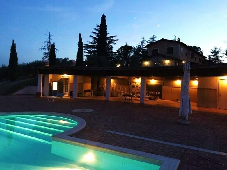Agroturismo Tramonto Su Assisi
