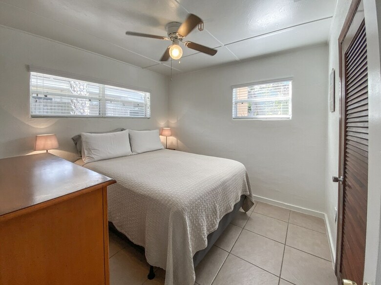 Apartamentos Indian Rocks Beach Suites