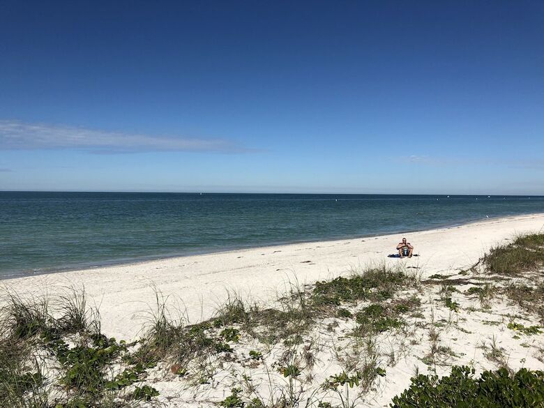 Apartamentos Indian Rocks Beach Suites