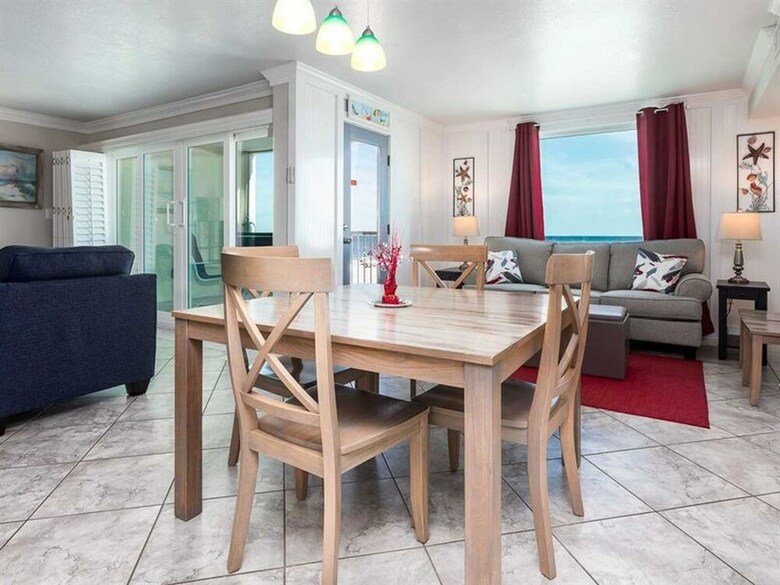 Castaways By Meyer Vacation Rentals