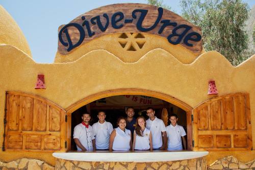 Hotel Dive Urge
