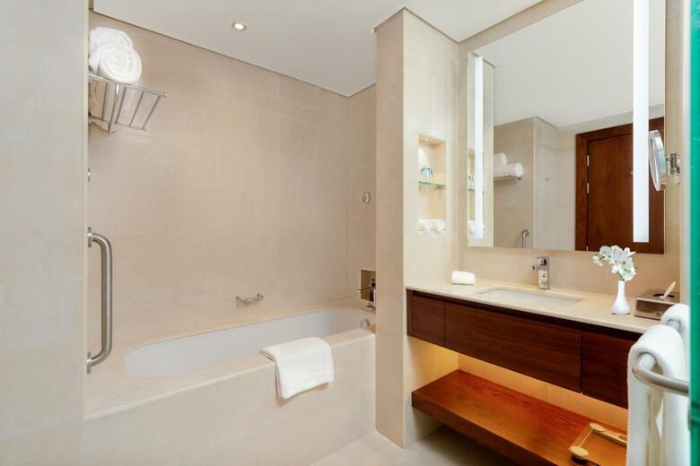 Hotel Dusitd2 Salwa Doha
