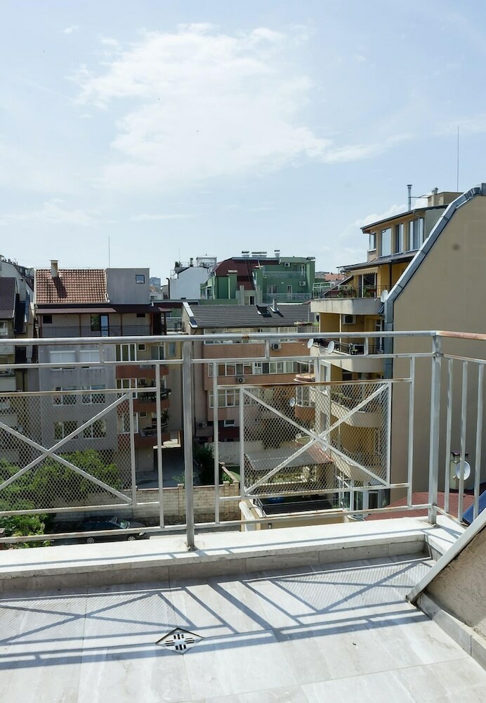Fm Premium 1-bdr Apartment With Parking Spot
