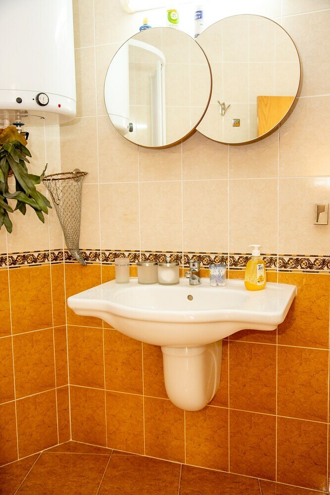 Fm Premium 1-bdr Apartment With Parking - Coral Joy