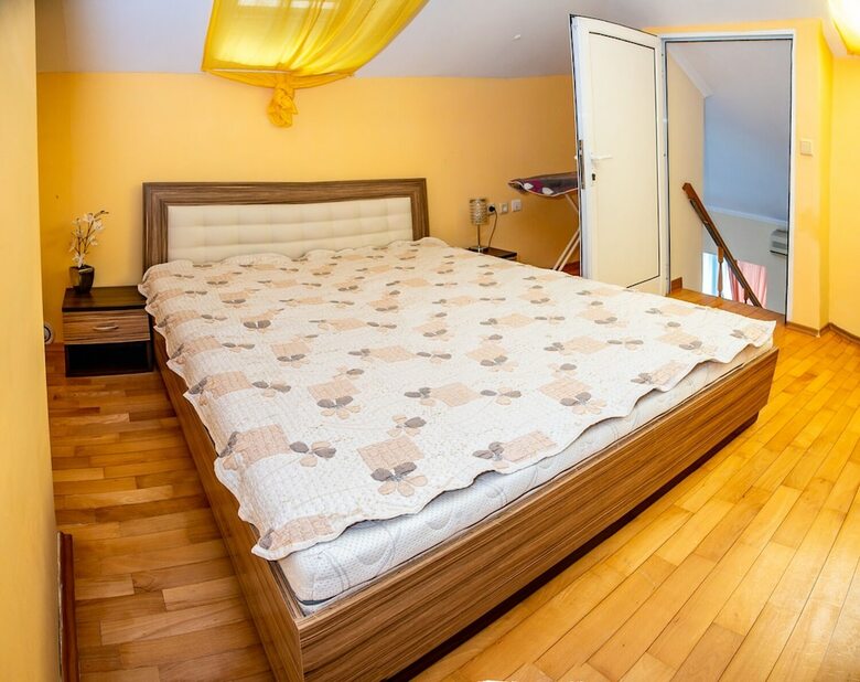 Apartamentos Fm Luxury 1-bdr Maisonette With Terrace