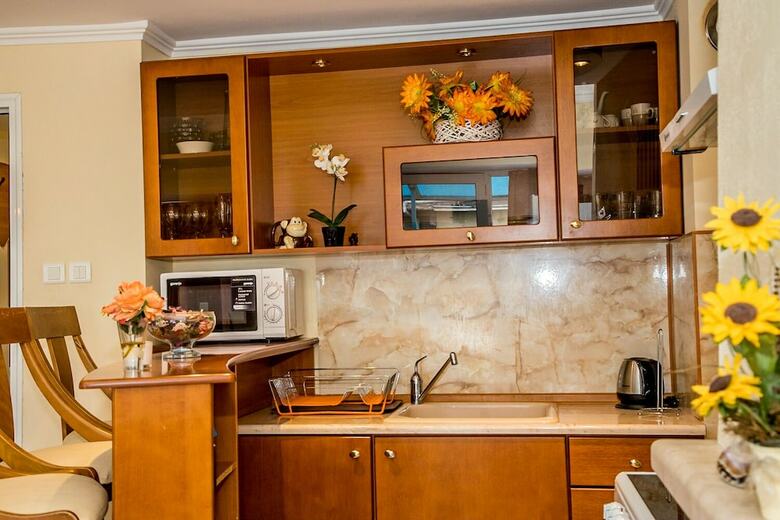 Apartamentos Fm Luxury 1-bdr Maisonette With Terrace