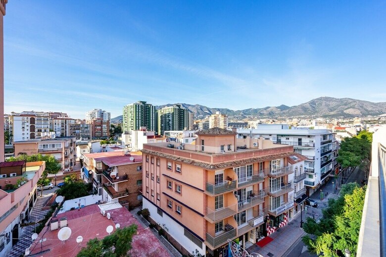 Apartamentos Beachside Penthouse In Los Boliches Ref 126