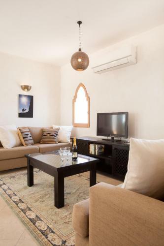 Red C Villas