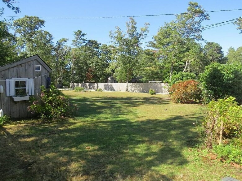 46 Fairview Drive South - Three Bedroom House