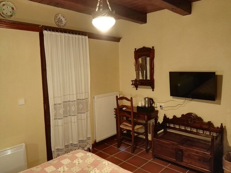 Hotel Viraggas
